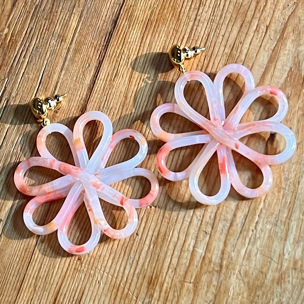 🌺🎉HP🎉🌺 NWT Cult Gaia Blossom Earrings Azalea - Picture 5 of 16